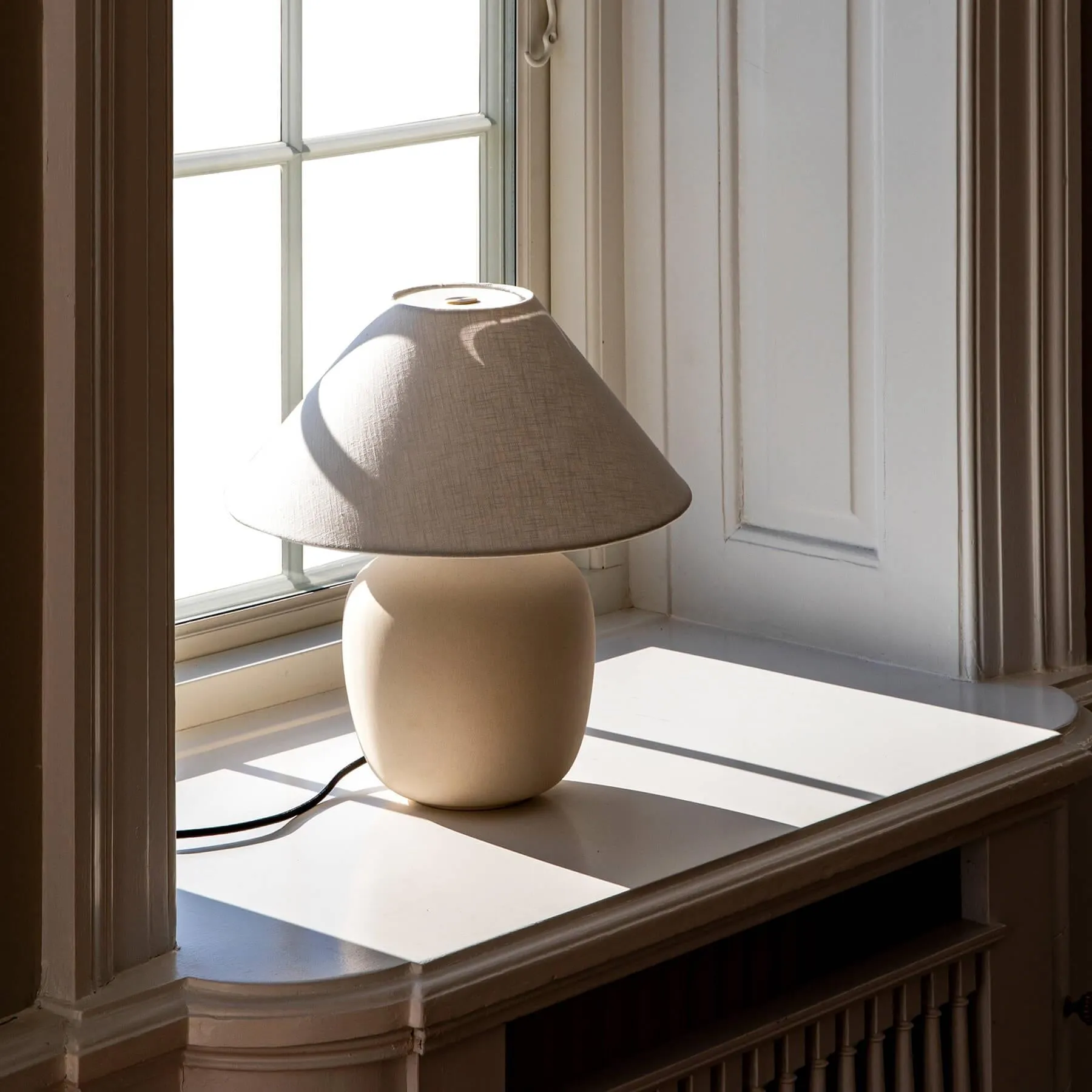 Audo Copenhagen Torso Table Lamp 37